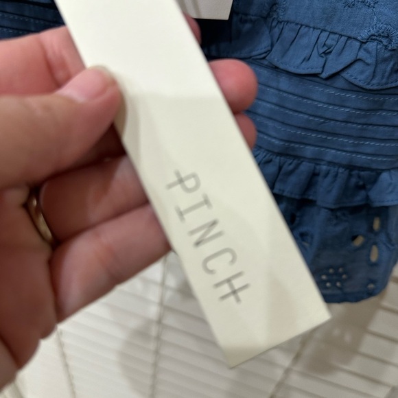 NWT Pinch Ruffle eyelet Tank - Picture 5 of 7